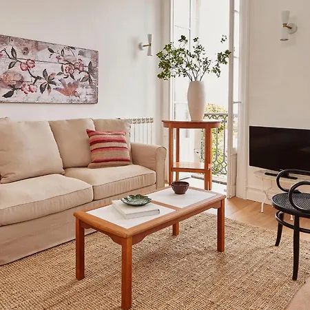 Apartment By Alfonso Xii *