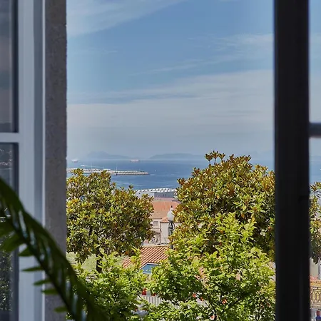 Apartment By Alfonso Xii *